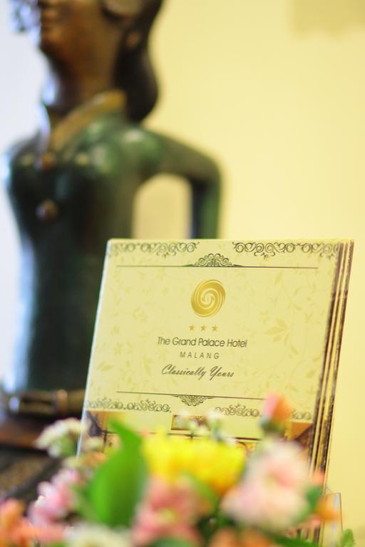 The Grand Palace Hotel Malang Esterno foto